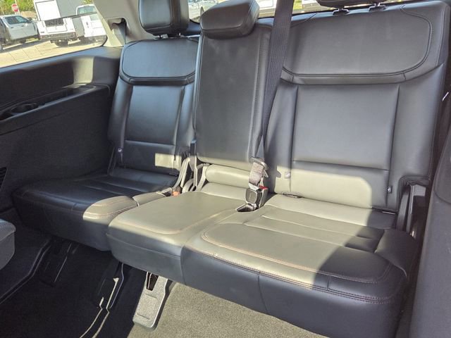 Certified 2025 Ford Expedition Active image 14