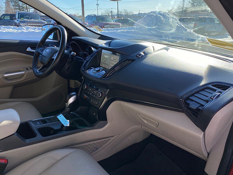 Certified 2019 Ford Escape Titanium AWD/4WD image 27