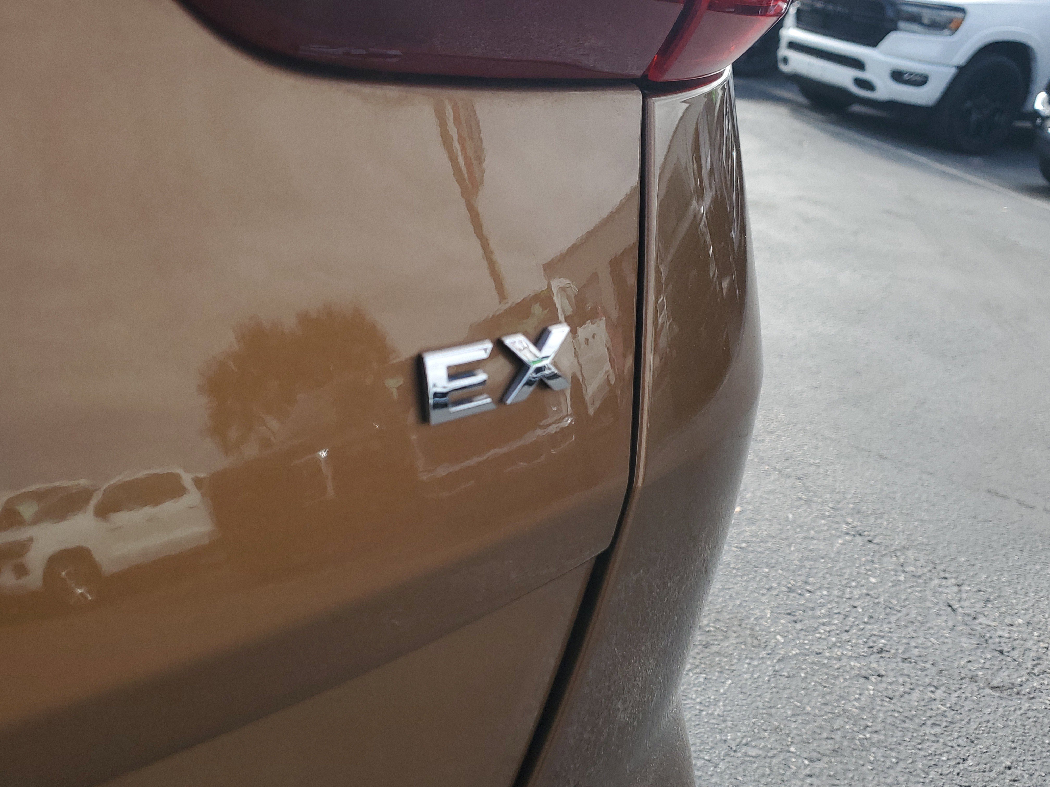 Used 2020 Kia Sportage EX w/ Option Group 15 image 9