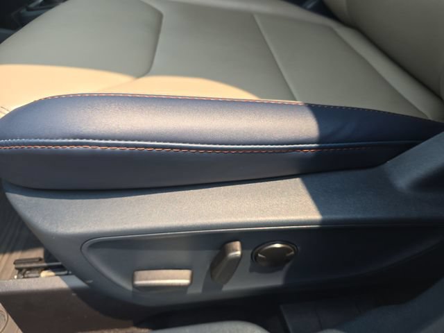 Certified 2025 Ford Maverick Lariat w/ 4K Tow Package AWD/4WD image 12
