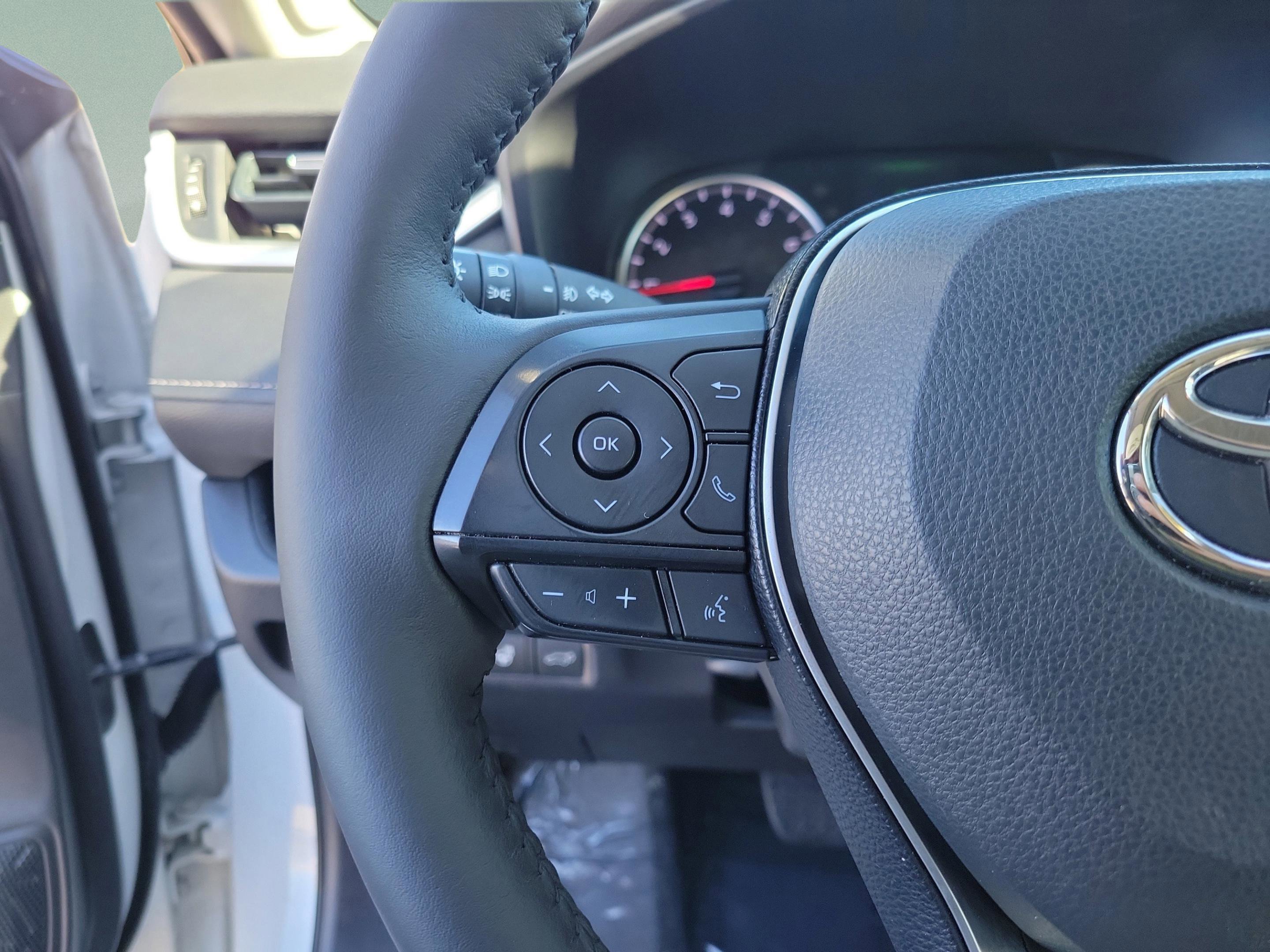 Used 2019 Toyota RAV4 XLE Premium w/ Advanced Technology Package image 10