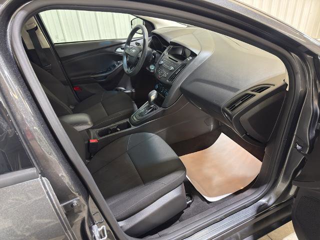 Certified 2017 Ford Focus SE image 30