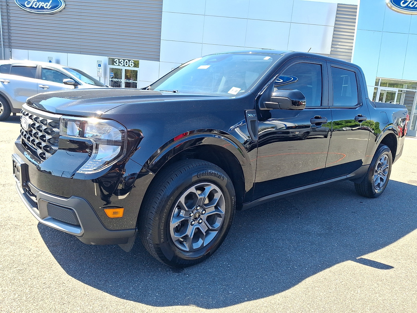 Certified 2025 Ford Maverick XLT w/ XLT Luxury Package AWD/4WD image 5