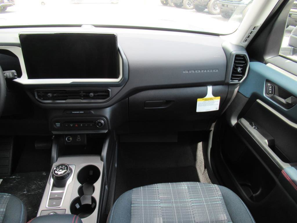 Certified 2025 Ford Bronco Sport Heritage w/ Convenience Package image 13