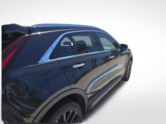 Used 2023 Cadillac XT4 Premium Luxury image 2