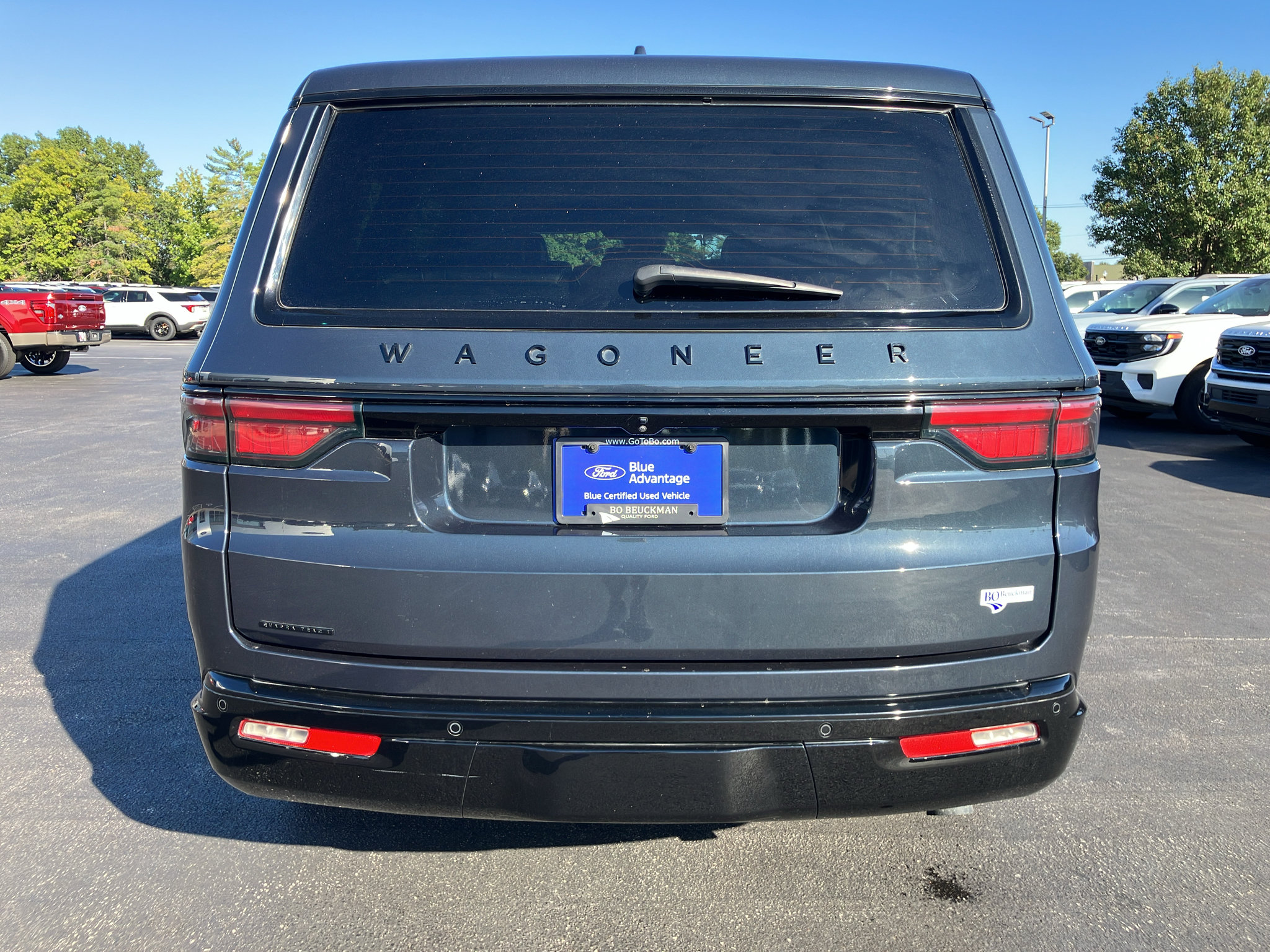 Used 2023 Jeep Wagoneer Series II AWD/4WD image 5
