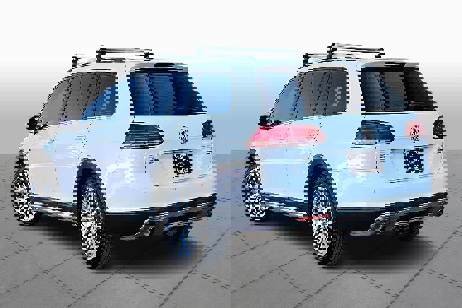 Used 2018 Volkswagen Golf Alltrack SEL image 4