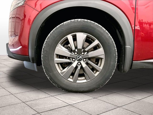 Used 2022 Nissan Pathfinder SV AWD/4WD image 8