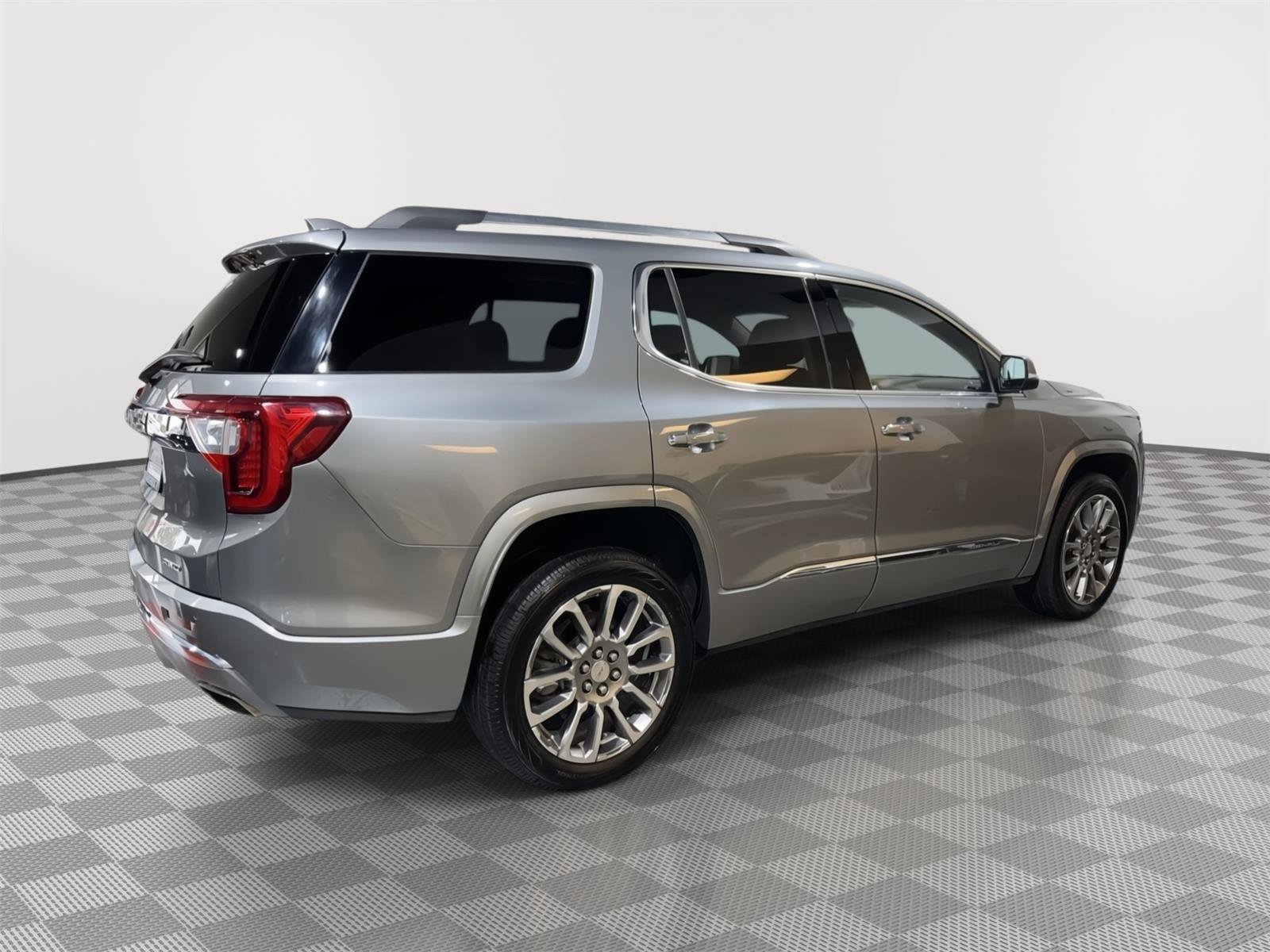 Used 2023 GMC Acadia Denali w/ Trailering Package AWD/4WD image 8