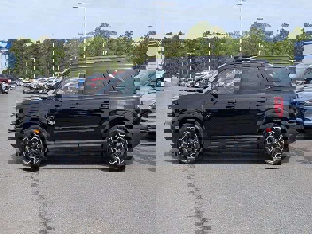Certified 2025 Ford Bronco Sport Outer Banks w/ Outer Banks Tech Package+ image 2