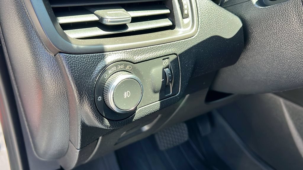 Used 2019 Buick Envision Essence AWD/4WD image 14