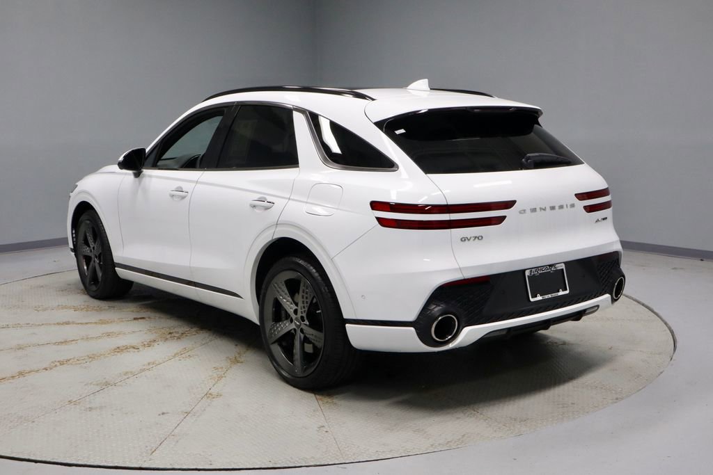 Used 2025 Genesis GV70 3.5T Sport w/ Sport Advanced Package AWD/4WD image 9