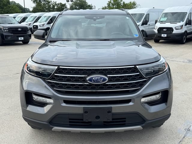 Certified 2022 Ford Explorer XLT w/ Equipment Group 202A AWD/4WD image 2