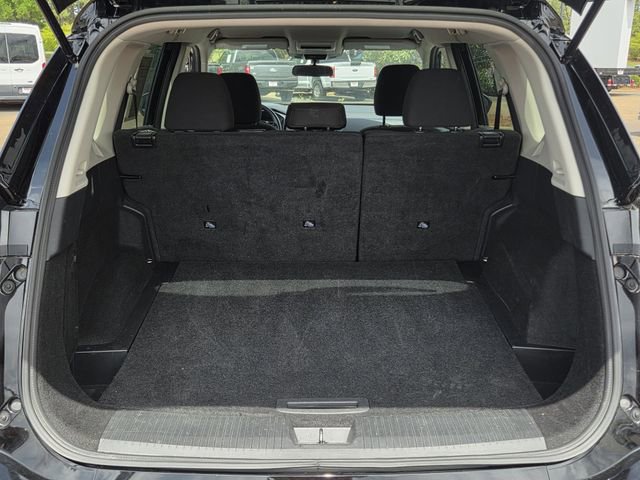 Used 2024 Nissan Rogue S image 23