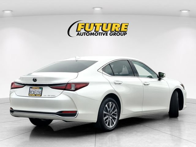 Used 2022 Lexus ES 250 w/ Accessory Package 2 AWD/4WD image 4