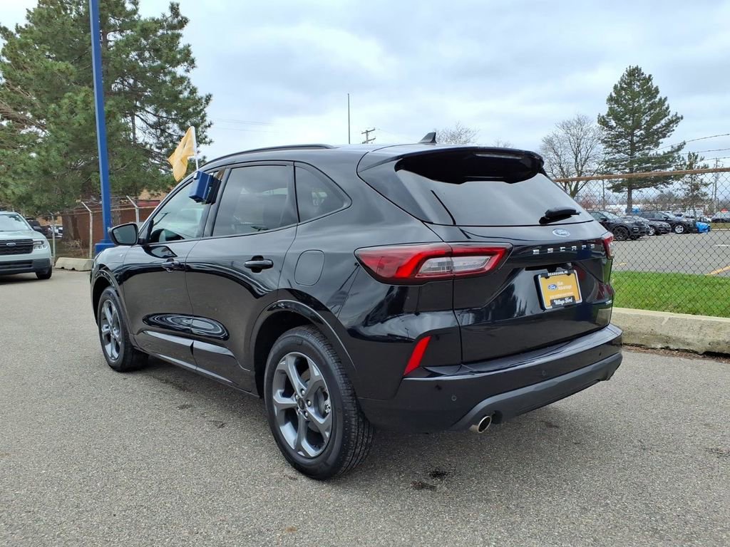 Certified 2024 Ford Escape ST-Line w/ Tech Pack #1 image 4