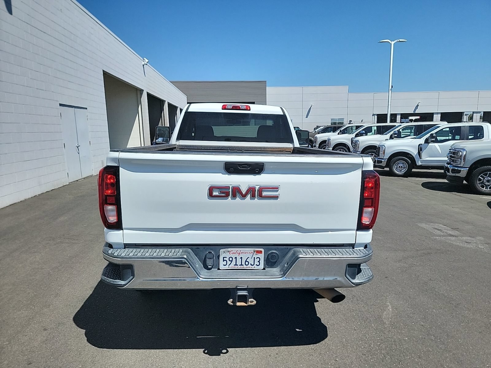 Used 2022 GMC Sierra 2500 SLE w/ SLE Convenience Package AWD/4WD image 2