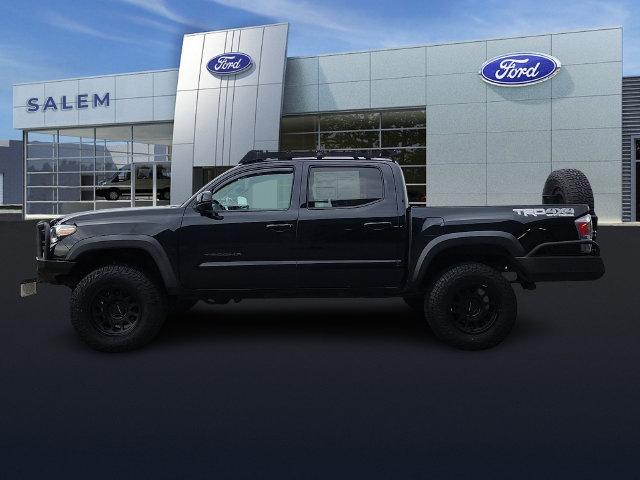 Used 2021 Toyota Tacoma TRD Off-Road w/ Technology Package AWD/4WD image 5