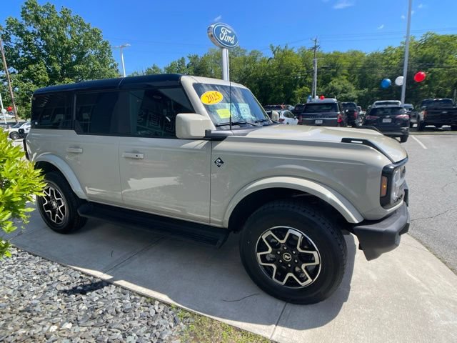 Certified 2025 Ford Bronco Outer Banks AWD/4WD image 10