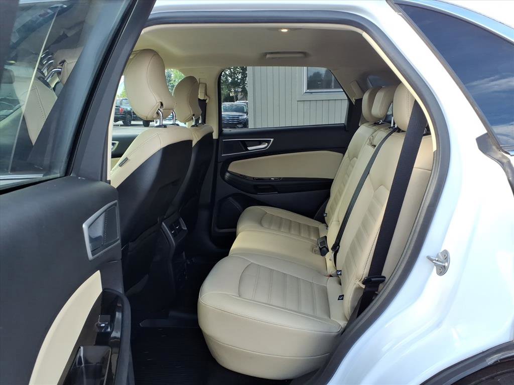 Certified 2019 Ford Edge SEL w/ Equipment Group 201A image 10
