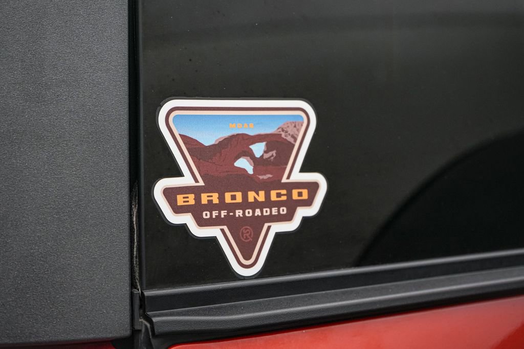 Certified 2022 Ford Bronco Outer Banks w/ Sasquatch Package AWD/4WD image 13