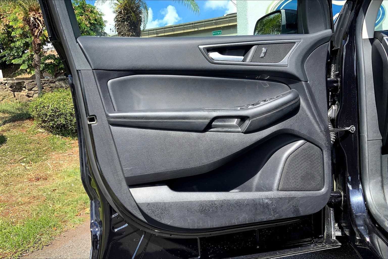 Certified 2022 Ford Edge SE w/ Black Appearance Package image 27