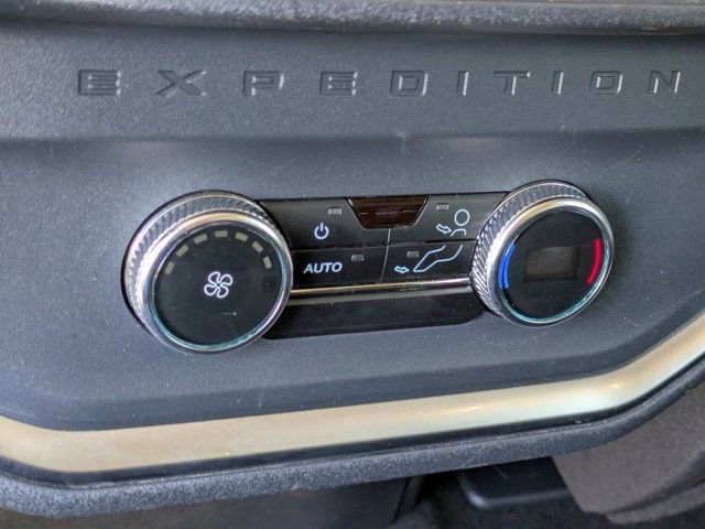 Certified 2025 Ford Expedition Active image 21