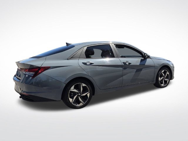 Used 2023 Hyundai Elantra SEL w/ Convenience Package FWD image 9