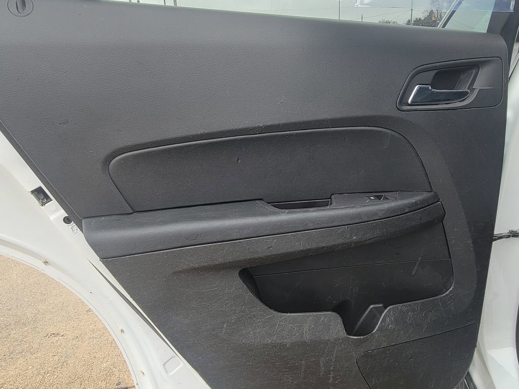 Used 2017 Chevrolet Equinox LS image 12