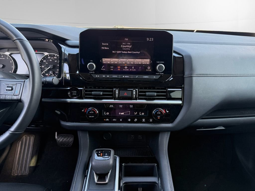Used 2025 Nissan Pathfinder SV AWD/4WD image 11