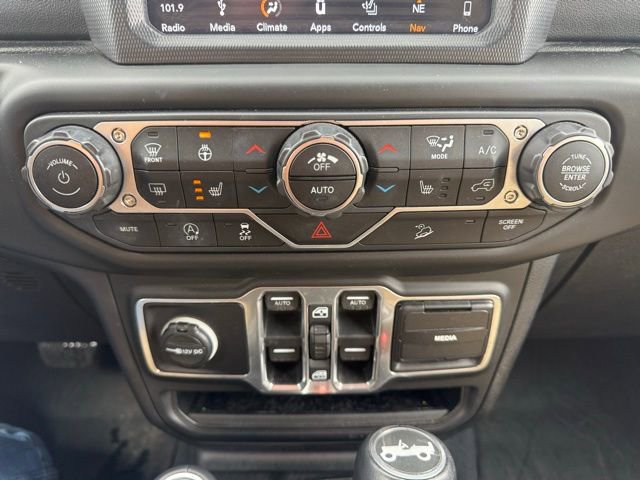 Used 2018 Jeep Wrangler Unlimited Sahara image 26