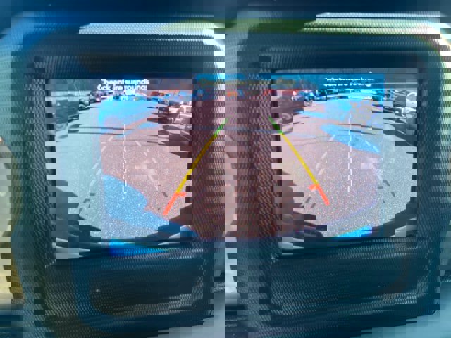 Used 2018 Jeep Wrangler Unlimited Sahara w/ Dual Top Group image 16