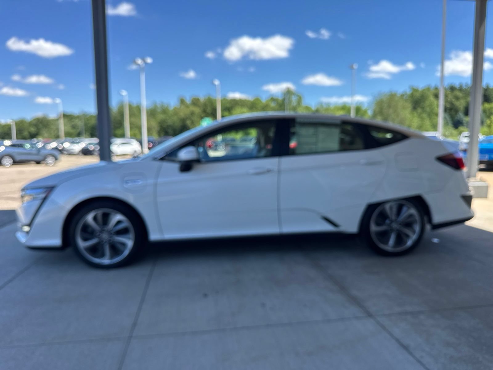 Used 2021 Honda Clarity Touring image 4