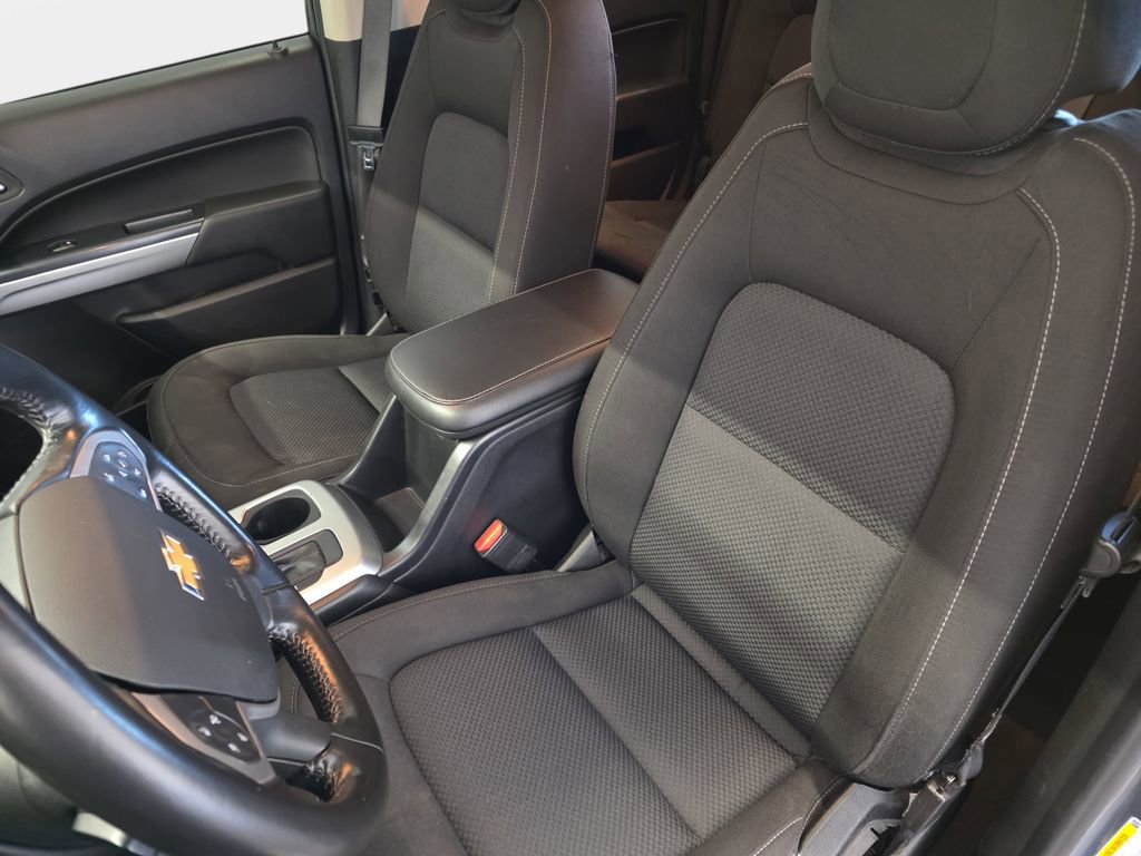 Used 2022 Chevrolet Colorado LT w/ LT Convenience Package image 12