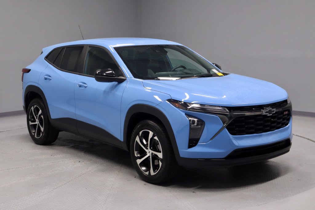 Used 2024 Chevrolet Trax RS w/ Driver Confidence Package FWD image 1
