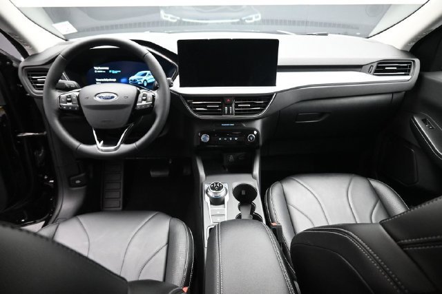 Certified 2026 Ford Escape SE w/ PHEV Premium Package FWD image 22