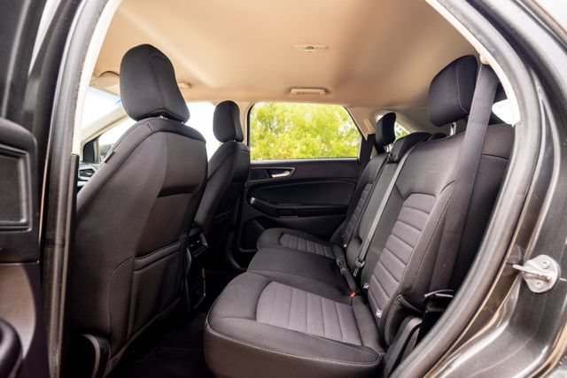 Certified 2020 Ford Edge SE FWD image 8