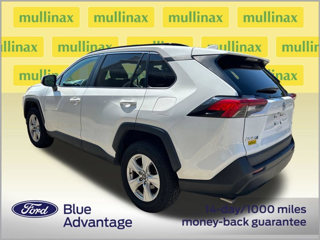 Used 2019 Toyota RAV4 XLE FWD image 3