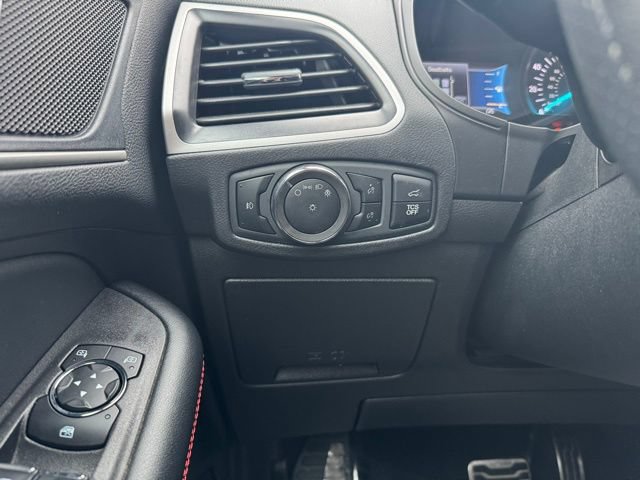 Certified 2024 Ford Edge ST-Line AWD/4WD image 29