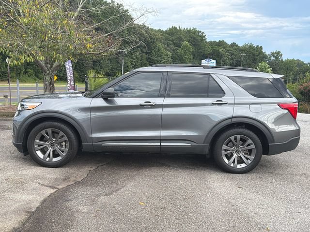 Certified 2021 Ford Explorer XLT w/ Equipment Group 202A RWD image 4