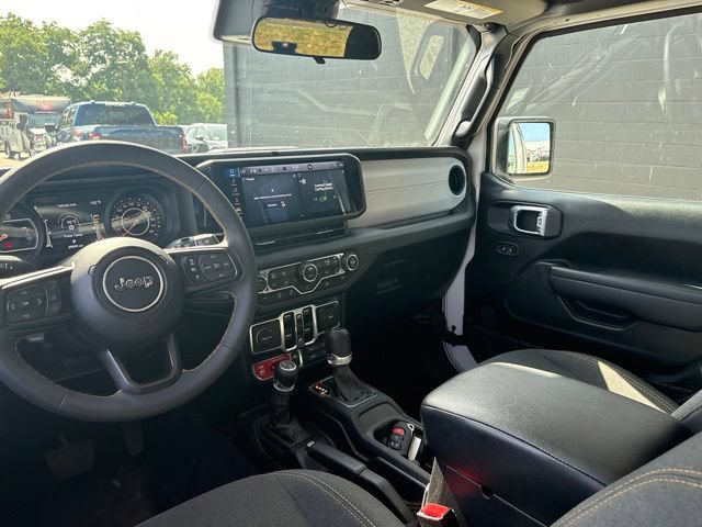 Used 2024 Jeep Wrangler Unlimited Sport AWD/4WD image 37
