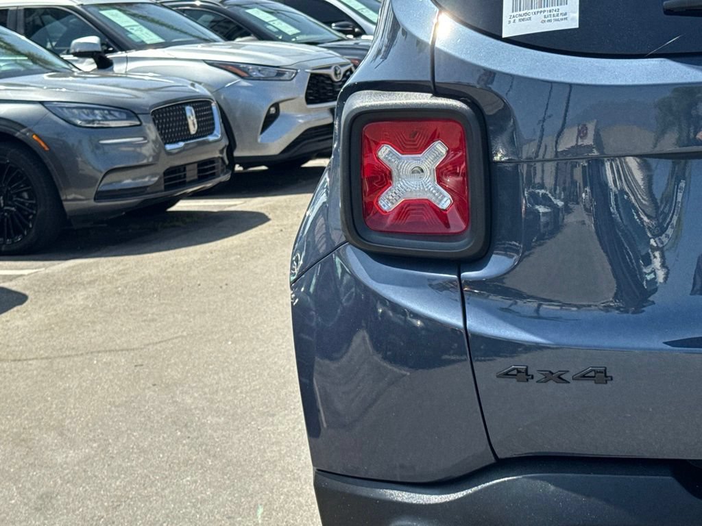 Used 2023 Jeep Renegade Trailhawk AWD/4WD image 16
