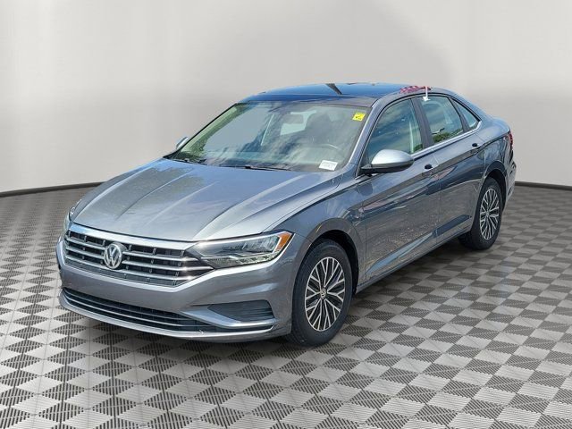 Used 2019 Volkswagen Jetta SE w/ Cold Weather Package FWD image 3