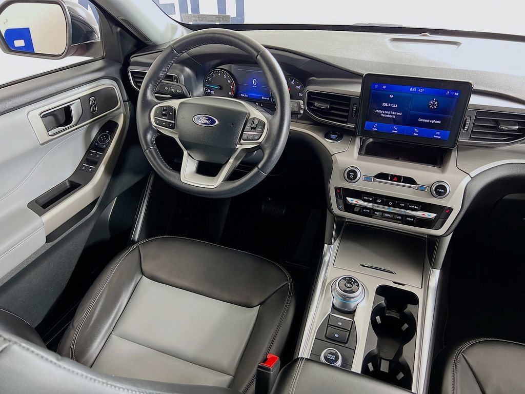 Certified 2023 Ford Explorer XLT w/ Equipment Group 202A image 27