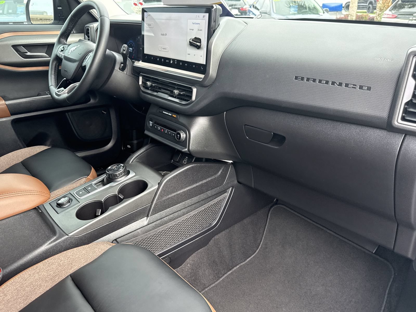 Certified 2025 Ford Bronco Sport Outer Banks w/ Outer Banks Tech Package+ AWD/4WD image 15