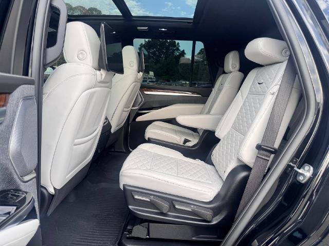 Used 2026 Cadillac Escalade Platinum Sport w/ LPO, ONYX Package AWD/4WD image 14