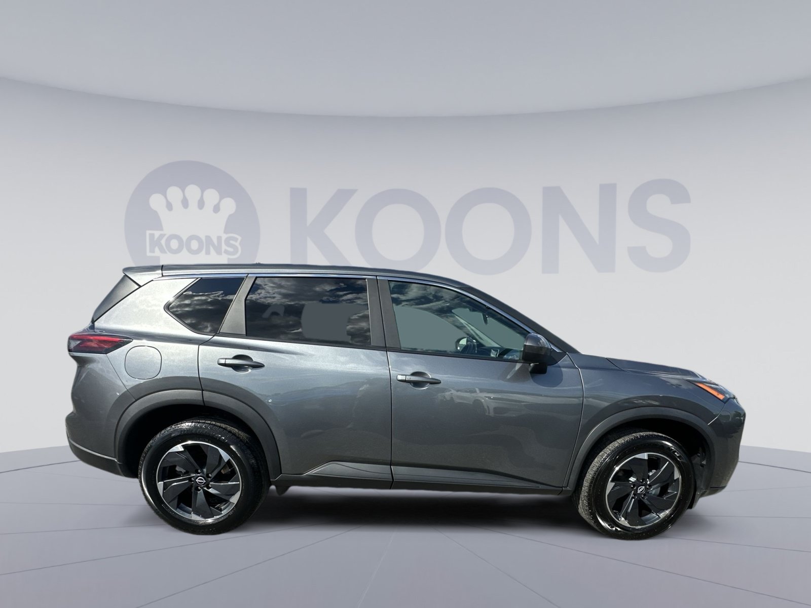Used 2024 Nissan Rogue SV AWD/4WD image 12