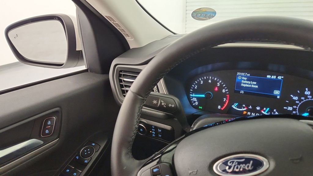 Certified 2022 Ford Escape SEL image 17