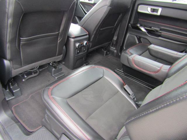 Certified 2022 Ford Explorer ST-Line w/ Class IV Trailer Tow Package AWD/4WD image 18