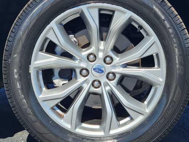 Certified 2023 Ford Explorer XLT w/ Equipment Group 202A AWD/4WD image 17